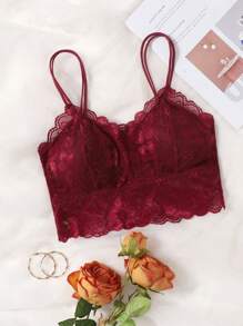 عنابي اللون