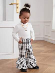 SHEIN 女宝宝厚外套喇叭裤针织毛衣三件套 - 白色 - 查看 6