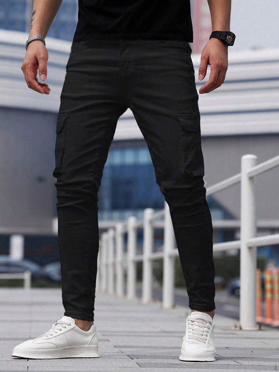 Manfinity LEGND Men Cotton Solid Flap Pocket Side Cargo Jeans - Black - View 1