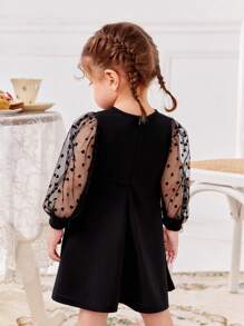 SHEIN Baby Girl 1pc Heart Flocked Mesh Lantern Sleeve Dress - Black - View 2