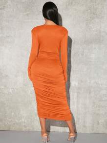 SHEIN SXY 女款深 V 領百褶連身裙 - 橘色 - 查看 2