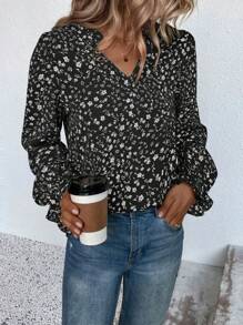 SHEIN LUNE Camisa con estampado floral ditsy con cuello con entalladura y mangas con volantes en capas - Negro - Ver 5