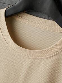 Manfinity Hypemode Loose Fit Men's Crown Pattern Short Sleeve T-Shirt And Shorts Set - Apricot - View 4