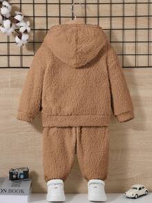 SHEIN 寶寶男孩字母刺繡絨毛衣裤套裝,2入組 - 卡其色 - 查看 2