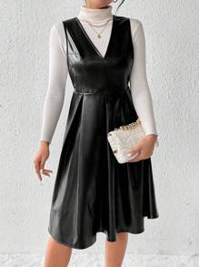 Chiquease Sleeveless V-neck Pleated Hem Dress Without T-shirt - Black - View 5