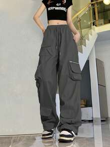 Pantalones cargo con bolsillo lateral con solapa de cintura con cordón - Gris Oscuro - Ver 3