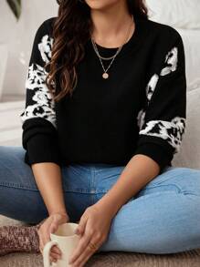 SHEIN LUNE Plus Size Printed Round Neck Pullover Sweater