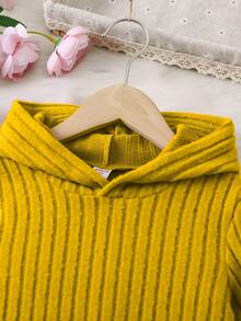 SHEIN Conjunto Con Capucha Y Pantalones Acanalados Para Niñas Pequeñas - Amarillo Mostaza - Ver 3