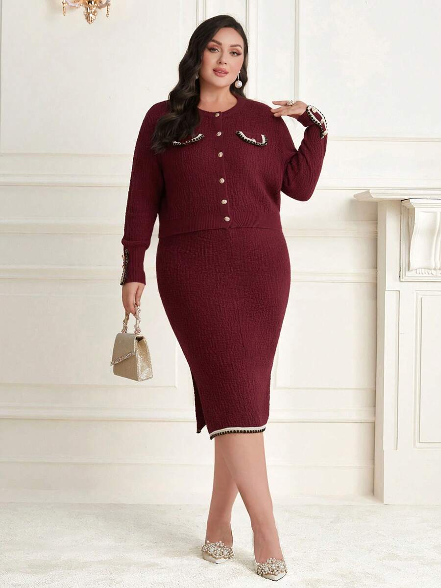Modelyn Ensemble deux pièces avec un cardigan avec détail de rabat et une jupe tricotée avec bordure rayée - Rouge foncé - Voir 1