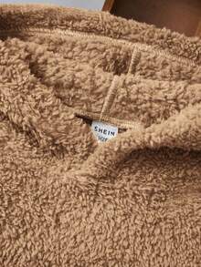 SHEIN 男童毛絨連帽休閒裝帶有字母補丁的運動衫 - 卡其色 - 查看 6