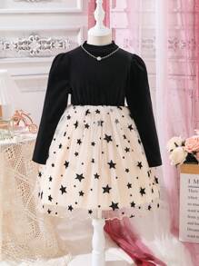 SHEIN 幼兒女童星星圖案網眼拼接連衣裙 - 黑色 - 查看 1