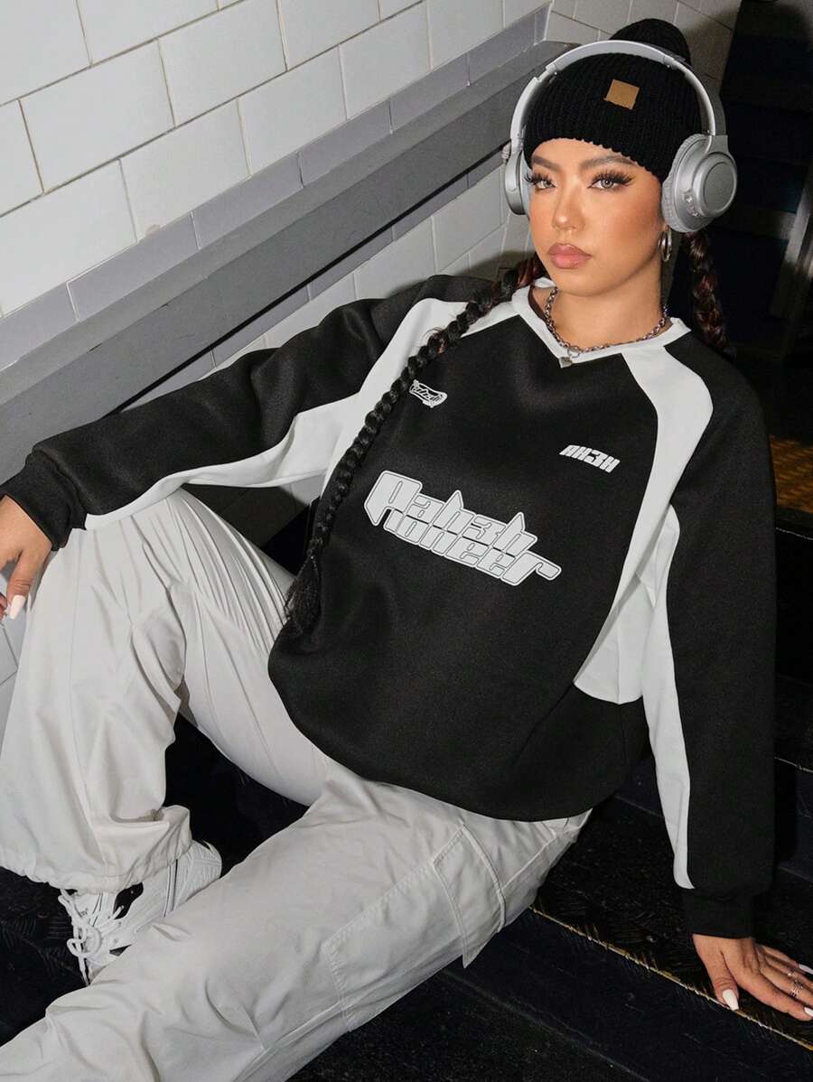 SHEIN EZwear Hơn Đồ họa Chữ cái Tay Raglan Áo nỉ - Đen và trắng - Xem 1