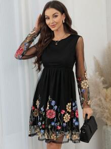 SHEIN Clasi 女性網紗刺繡花朵連身裙 - 黑色 - 查看 1