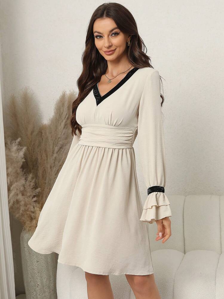 Ruffle Hem Contrast Trimmed Flounce Sleeve Dress