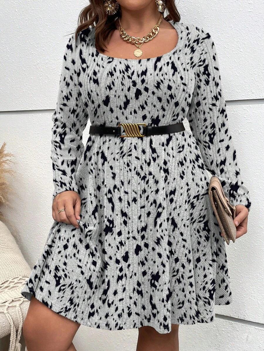 SHEIN Franclia 大碼印花圓領連衣裙（無腰帶） - 灰色 - 查看 1