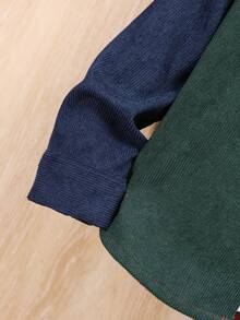 SHEIN 嬰兒男寶寶1件拼接口袋衫 - 彩色 - 查看 9