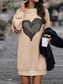 SHEIN LUNE Vestido sudadera con estampado de corazón de hombros caídos - Caqui - Ver 1