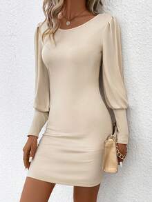 SHEIN Essnce 女款純色圓領後背刺繡鏤空連身裙 - 杏色 - 查看 3