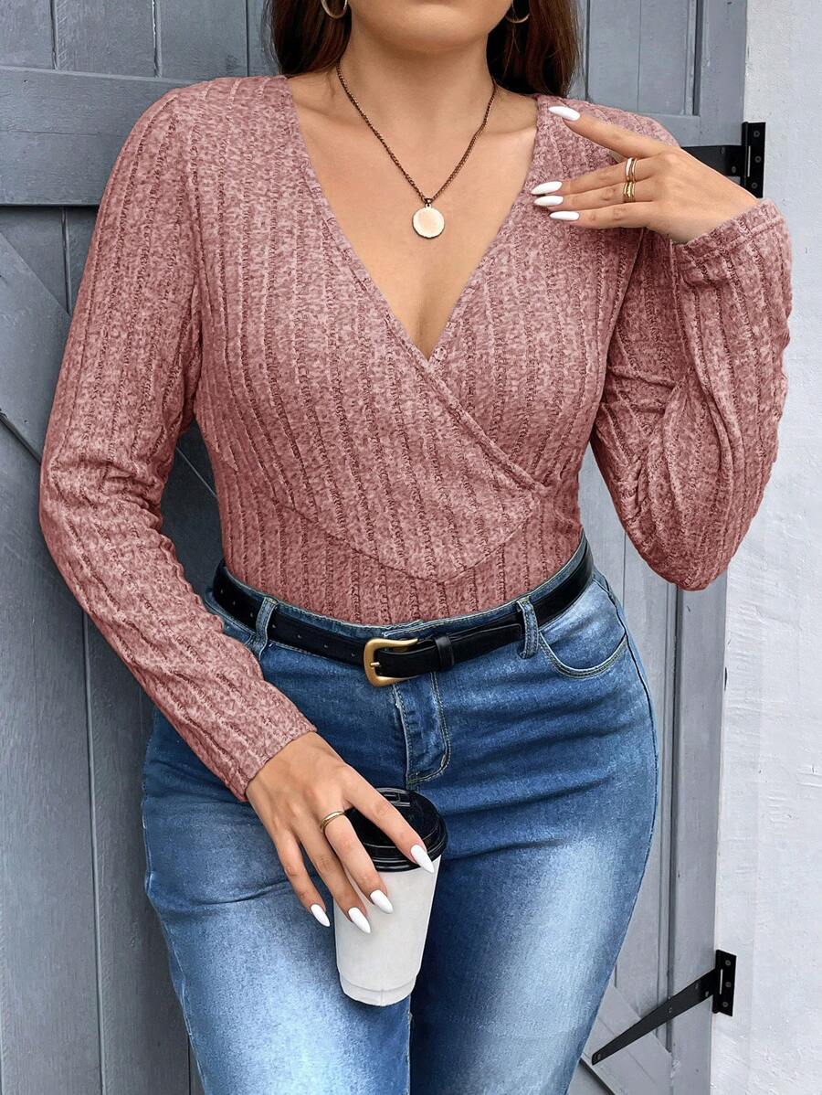 SHEIN Essnce Plus Size Solid Color V-neck Long Sleeve T-shirt - Pink - View 1