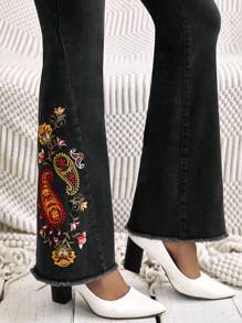 SHEIN LUNE Women'S High Elasticity Retro Embroidered Jeans, Black, Perfect For Festivals