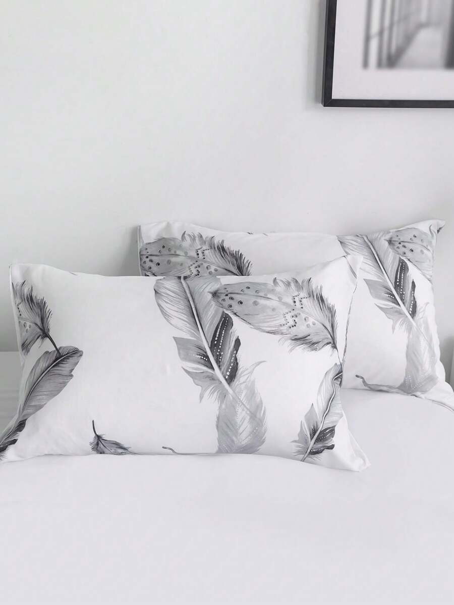 2pcs White Feather Printed Polyester Pillowcases