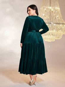 Modelyn Plus Size Pearl Decorated Belted Dress - Green - View 2