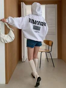 DAZY Sudadera con capucha con estampado de letras de calle para mujer, nueva sudadera holgada y versátil de forro polar para otoño e invierno - Gris - Ver 5