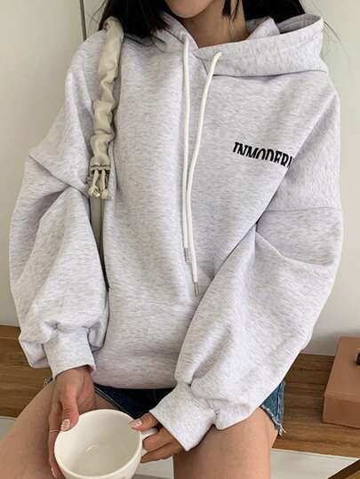 DAZY Sudadera con capucha con estampado de letras de calle para mujer, nueva sudadera holgada y versátil de forro polar para otoño e invierno