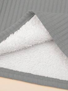 SHEIN تي شيرت بياقة عالية ومبطن حرارياً للفتاة الصغيرة