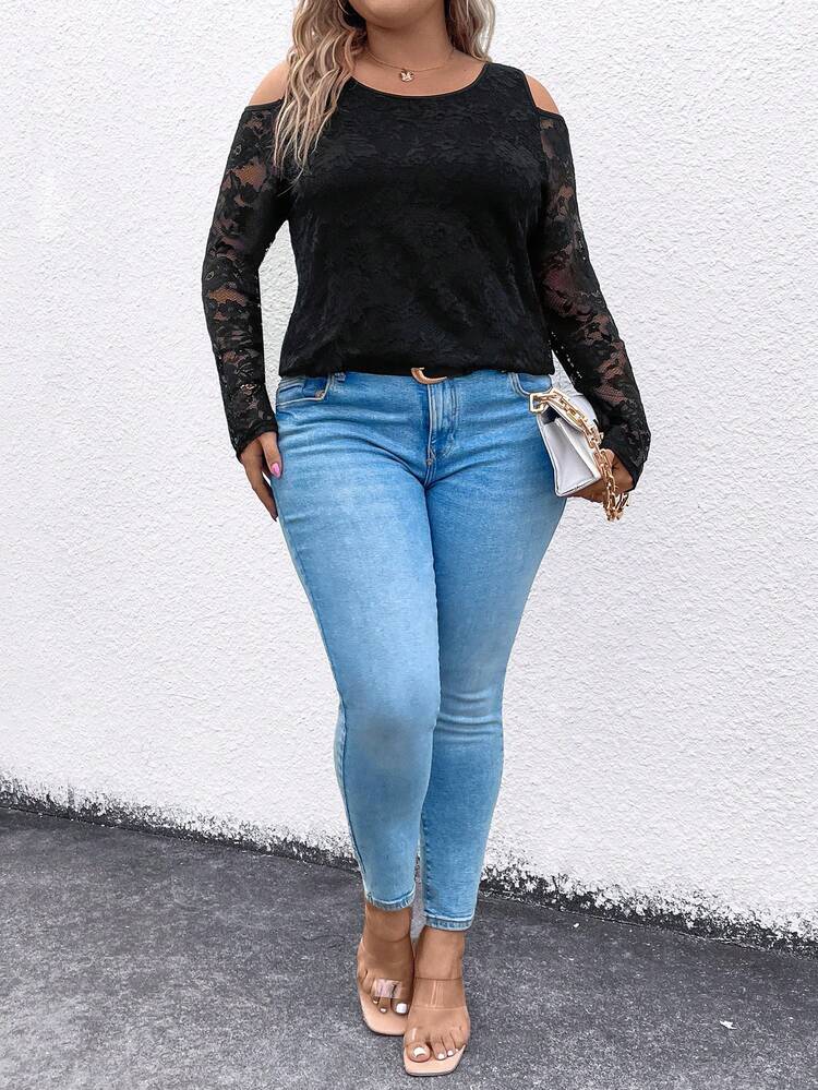 Plus Size Women's Lace Patchwork Cold Shoulder Top