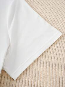 SHEIN LUNE Camiseta De Manga Corta Con Plumas Y Letras Para Tallas Grandes - Blanco - Ver 3