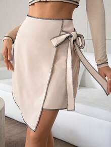 SHEIN Privé 女式結飾不對稱裹身針織裙 - 白色 - 查看 4