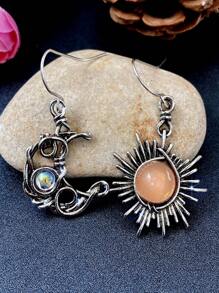 ROMWE Hippie 1pair Asymmetric Sun & Moon Design Earrings - Antique Silver - View 6