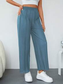 RueChic Solid Pleated Wide Leg Trousers - Green - View 3