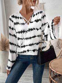 SHEIN LUNE V 領交叉繫帶喇叭袖襯衫 - 黑與白 - 查看 5