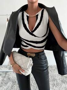 SHEIN Essnce 1pc Chain Detail Cross Wrap Crop Knit Top - Multicolor - View 1