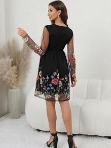 SHEIN Clasi 女性網紗刺繡花朵連身裙 - 黑色 - 查看 2