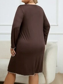 Váy ngủ xẻ tà viền ren trắng bất đối xứng cỡ lớn dành cho nữ - màu nâu - Xem 2