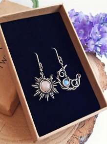 ROMWE Hippie 1pair Asymmetric Sun & Moon Design Earrings - Antique Silver - View 3