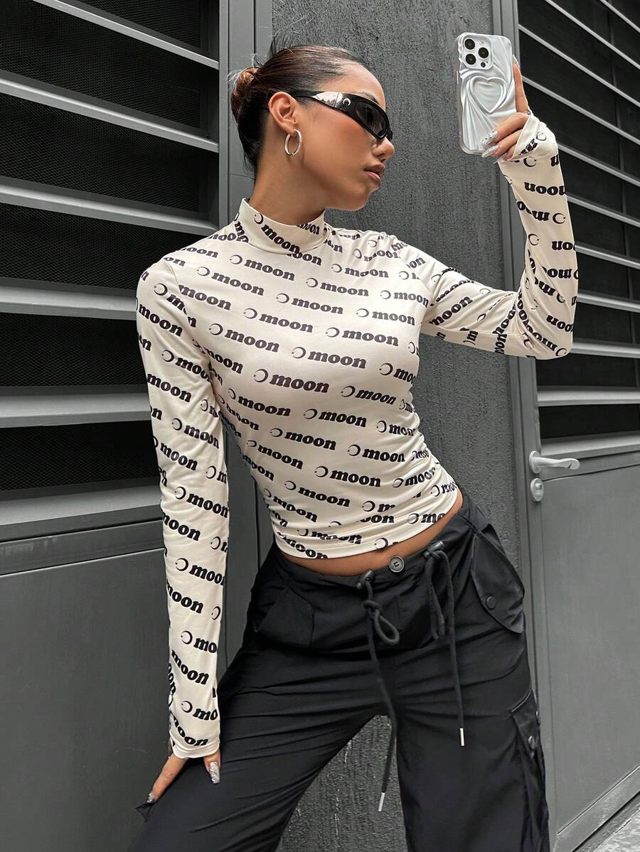 SHEIN Unity Của phụ nữ Giường đôi In Đứng cổ áo Áo thun - Màu be - Xem 1