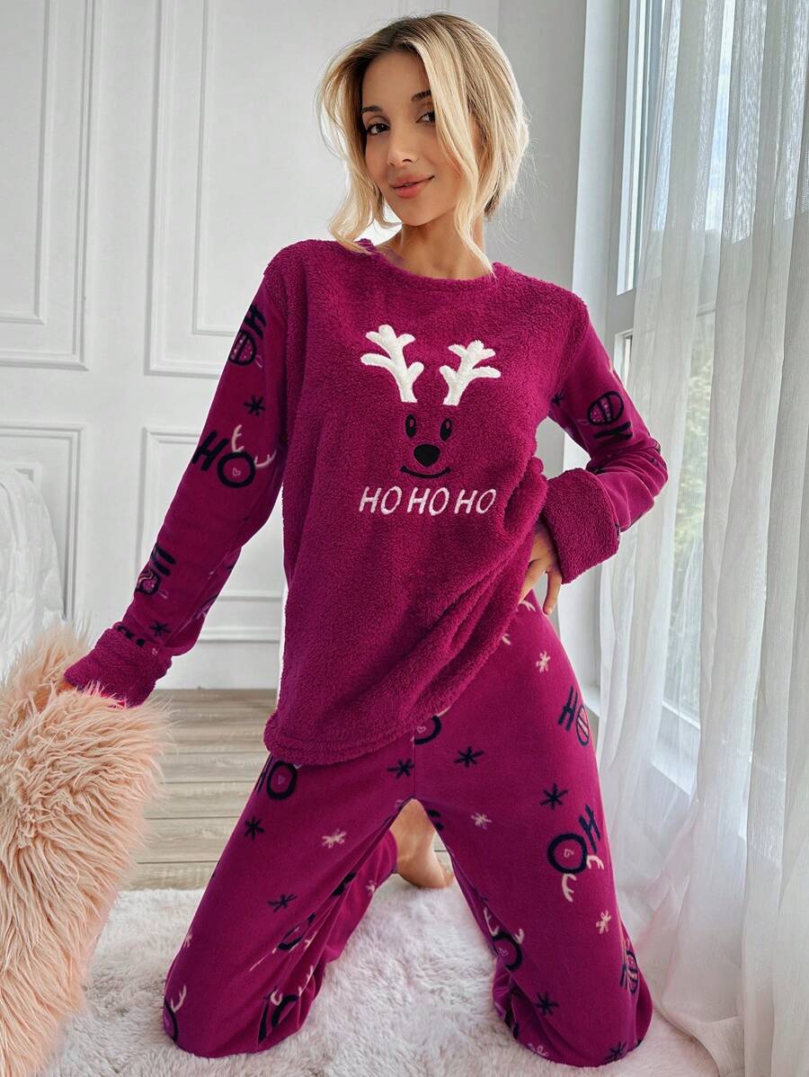 RueChic Bộ đồ ngủ vải nỉ thêu chữ và hình nai sừng tấm Giáng sinh - Đỏ - Xem 1