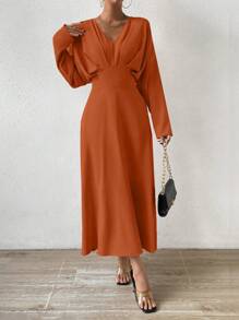 SHEIN Privé 女士純色打褶v領連衣裙 - 棕色 - 查看 1