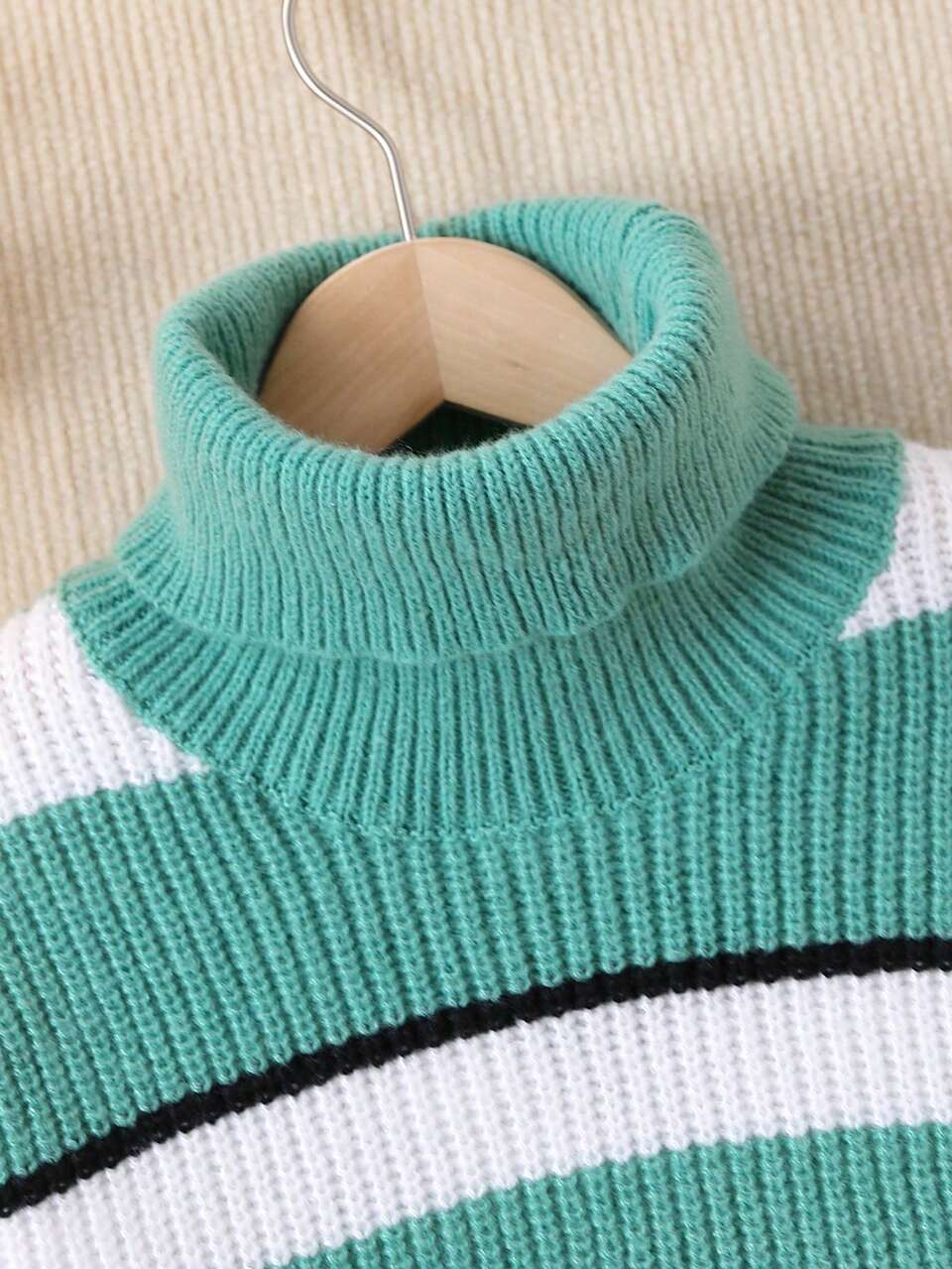 Teen Girls' Contrast Color Turtleneck Sweater