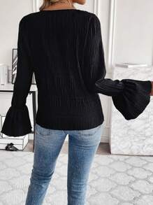 SHEIN LUNE Solid Colored Ruffled Sleeve Blouse