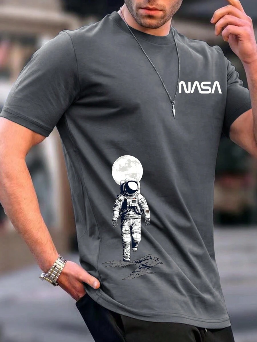 Manfinity Homme Men's Astronaut Printed Slim Fit T-shirt