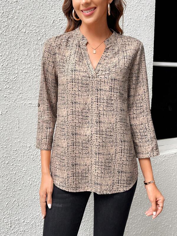 EMERY ROSE Women's Spring Full Print Notch Neck 3/4 Sleeve Shirt