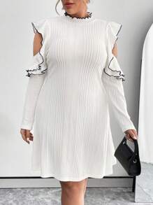 SHEIN Privé Plus Size Solid Color Stand Collar Bodycon Dress - White - View 5