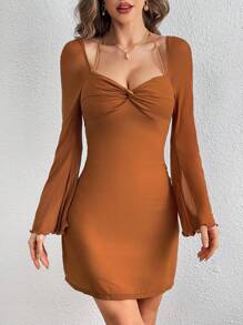 SHEIN Privé 扭結結喇叭袖連身裙 - 咖啡棕 - 查看 5