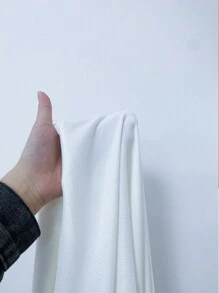 时尚深V领紧身罗纹迷你连衣裙，性感街头风