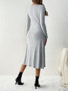 SHEIN Frenchy 純色v領a字型連身裙 - 淺灰色 - 查看 2